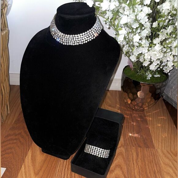 Vintage Rhinestone Necklace & Bracelet Set - Picture 2 of 8